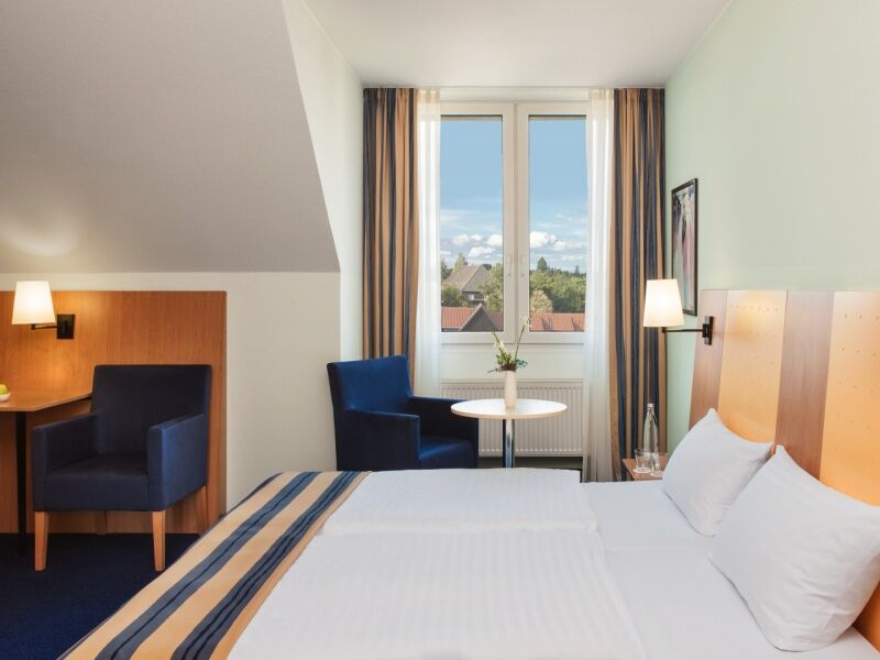 Intercityhotel 3*